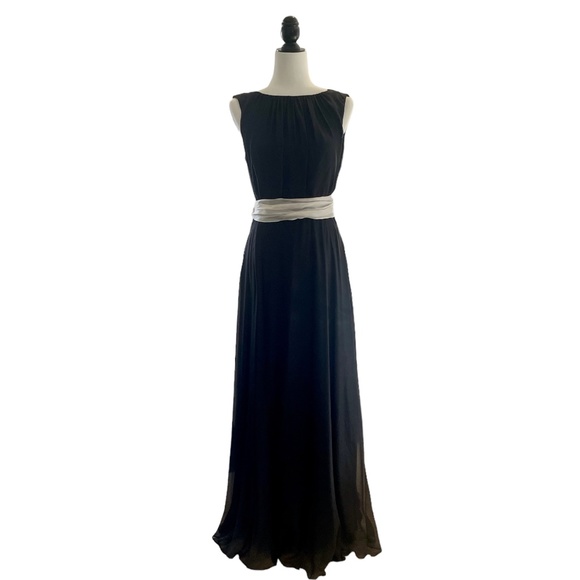 Carolina Herrera Black Silk Gown Size 6 - Picture 1 of 9